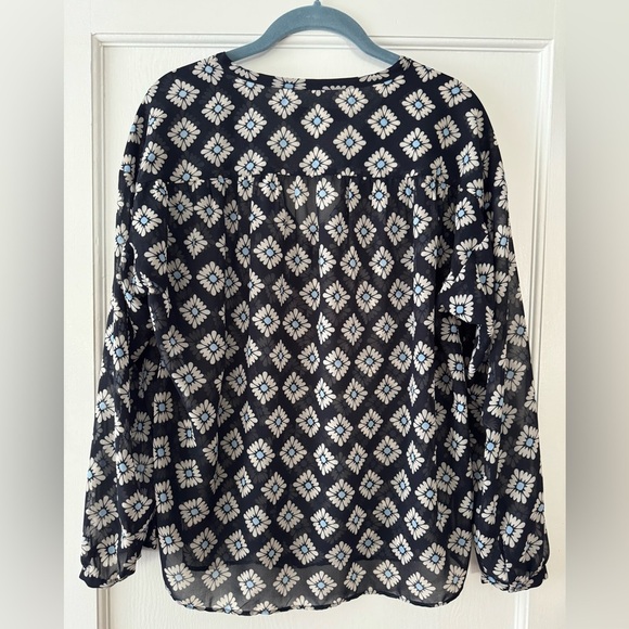 Dana Buchman Tan, Brown and Black Chevron Blouse - Picture 9 of 9